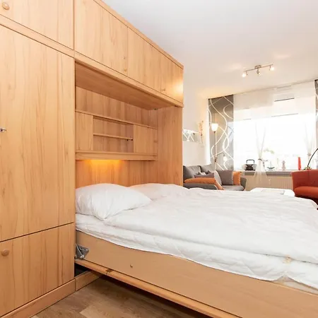 Trafalgar 330 Apartment