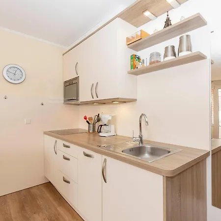 Apartament Trafalgar 330 *